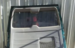 Накладка на дверь задняя левая для Toyota RAV4 2003 года на фотографиях