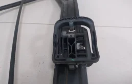 Стеклоподъемник задний левый для Skoda Rapid 2013 года на фотографиях