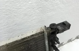 Радиатор охлаждения ДВС для Renault Sandero 2008 года на фотографиях