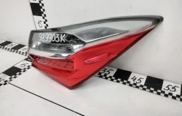 Фонарь правый для Toyota Corolla 2012 года на фотографиях