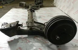 Задняя балка для Nissan Tiida на фотографиях