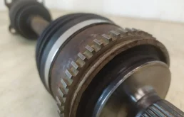 Привод передний правый для Mitsubishi Pajero Sport на фотографиях