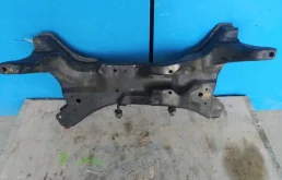 Подрамник двигателя для Mitsubishi Outlander 2011 года на фотографиях