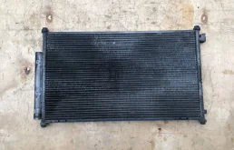 Радиатор кондиционера для Honda Accord 2003 года на фотографиях