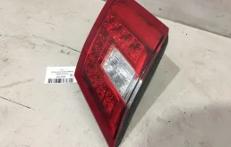 Фонарь внутренний правый для Mercedes-Benz E class 2009 года на фотографиях