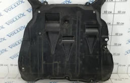 Пластиковая защита двигателя для Volvo XC90 2002 года на фотографиях