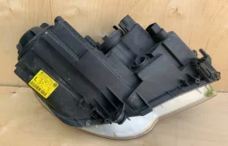 Фары для Volkswagen Touran 2010 года на фотографиях