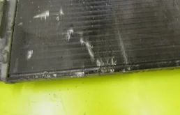 Радиатор охлаждения ДВС для Renault Sandero 2018 года на фотографиях