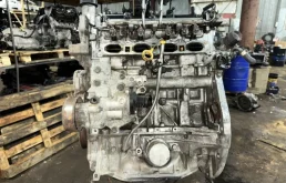 Двигатель для Nissan Serena 2006 года на фотографиях