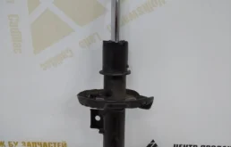 Стойка кузова передняя правая для Hyundai Solaris 2021 года на фотографиях