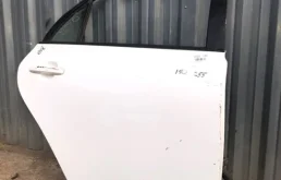 Дверь задняя правая для Toyota Corolla 2009 года на фотографиях