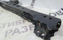 Подрамник двигателя для Toyota Corolla на фотографиях