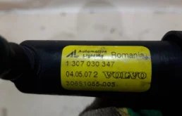 Форсунка стеклоомывателя для Volvo C30 на фотографиях