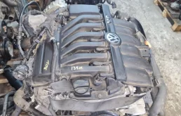 Двигатель без навесного для Porsche Cayenne 2008 года на фотографиях