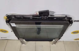 Стекло люка для Suzuki Grand Vitara на фотографиях