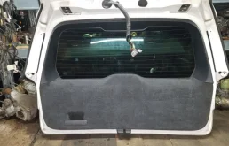 Дверь багажника для Volvo XC70 2009 года на фотографиях