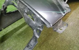 Крыло левое для Mercedes-Benz E class 2024 года на фотографиях