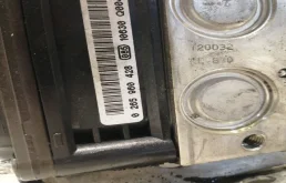 Блок ABS для BMW 5er 2012 года на фотографиях