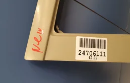 Двери для Suzuki Ignis 2003 года на фотографиях