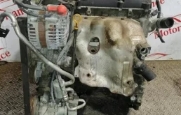 Двигатель без навесного для Nissan Serena 2003 года на фотографиях