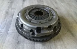 Маховик для Nissan X-Trail 2006 года на фотографиях