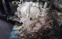 Двигатель для Nissan Serena 2006 года на фотографиях