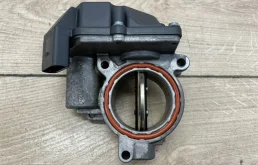 Блок дроссельной заслонки VW Touareg 2 2010-2018 7P