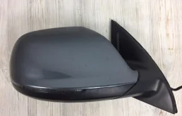 Стекла и зеркала для Audi Q7 2012 года на фотографиях