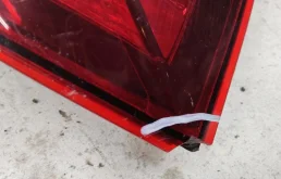 Фонарь внешний правый для Skoda Rapid 2025 года на фотографиях