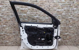 Дверь передняя левая для Jeep Grand Cherokee на фотографиях