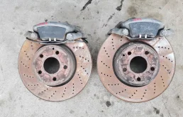 Суппорт задний левый для Mercedes-Benz E class 2015 года на фотографиях