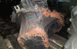 МКПП для Kia Carnival 2002 года на фотографиях