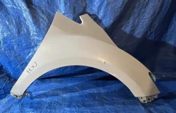 Крыло правое для Mazda CX 7 на фотографиях