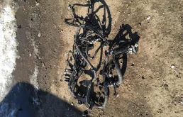 Проводка моторного отсека для Toyota Land Cruiser на фотографиях