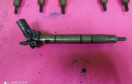 Форсунка топливная для Audi Q7 на фотографиях