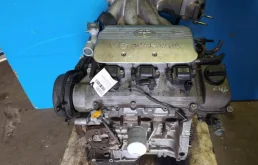 Двигатель без навесного для Lexus ES 2004 года на фотографиях