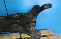 Подрамник двигателя для Mitsubishi Outlander на фотографиях