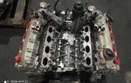Двигатель без навесного для Audi A8 на фотографиях