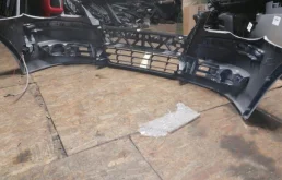 Бампер передний для Volkswagen Touran 2005 года на фотографиях