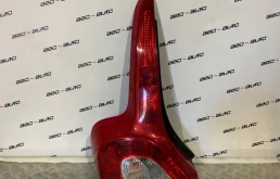 Фонарь левый для Volvo C30 2008 года на фотографиях