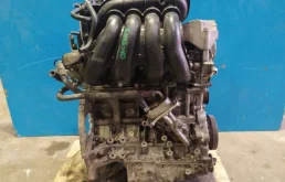 Двигатель без навесного для Nissan X-Trail 2014 года на фотографиях