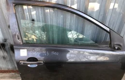 Дверь передняя правая для Toyota Corolla 2006 года на фотографиях