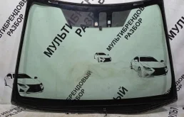 Стекла и зеркала для Toyota Corolla 2025 года на фотографиях