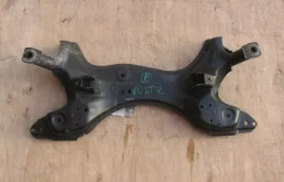 Подрамник двигателя для Toyota Corolla на фотографиях