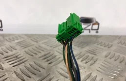 Стекла и зеркала для Volvo C30 2010 года на фотографиях