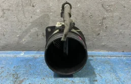 Датчик массового расхода воздуха для Volkswagen Passat 2014 года на фотографиях