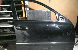 Дверь передняя правая для Mercedes-Benz E class на фотографиях