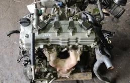 Двигатель для Nissan Primera 2006 года на фотографиях