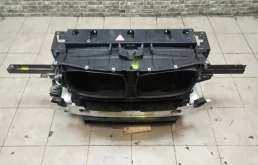 Панель радиатора (телевизор) для BMW X3 на фотографиях