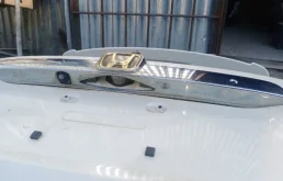 Крышка багажника для Honda CR-V 2008 года на фотографиях